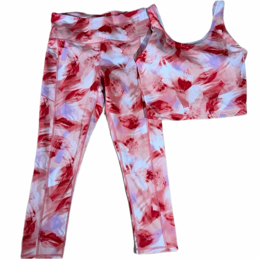 GAIAM Women’s  Red and Pink Leggings  Size M